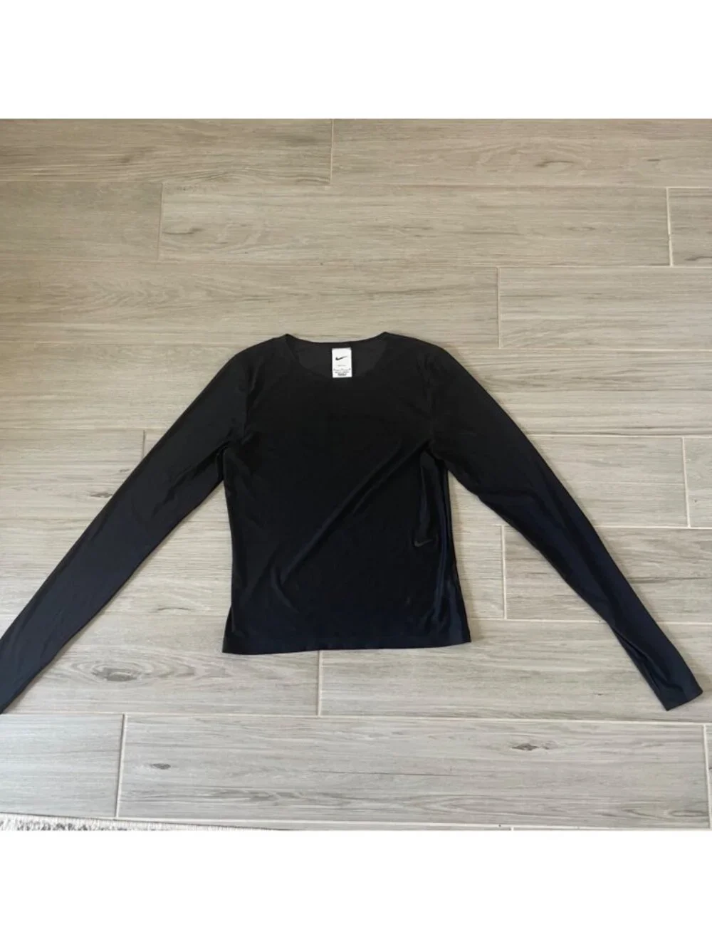 NEW NIKE WOMEN'S DRI-FIT SHEER L/S BLACK SHIRT MEDIUM